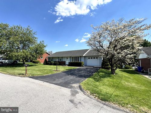 349 Holiday Ln, LEWISTOWN, PA, 17044-1239 | Card Image
