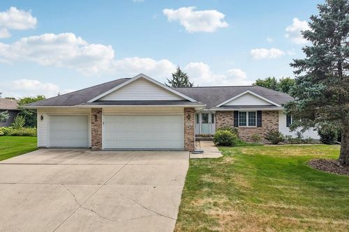 210 Pinnacle Drive, Lake Mills, WI, 53551 | Card Image