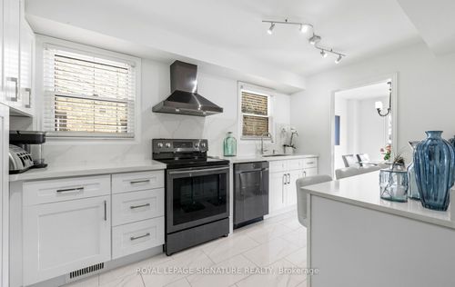 2094 Farrier Mews, Mississauga, ON, L5L2Y5 | Card Image