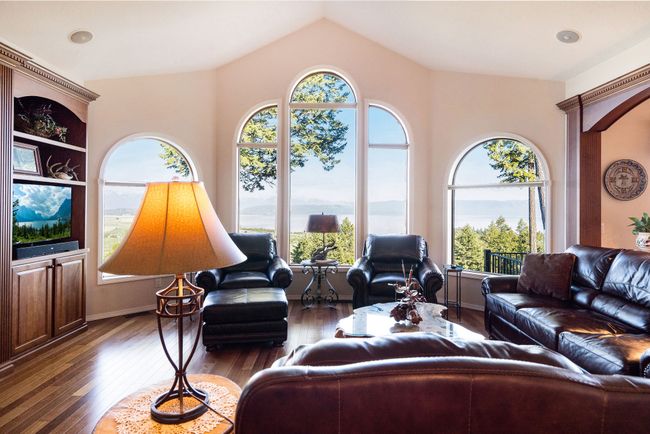 Living area on main level with stunning views | Image 7