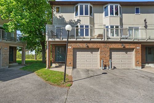 17-34 Huntview Pvt, Ottawa, ON, K1V0M5 | Card Image