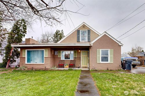 530 Sw 4th St, College Place, WA, 99324-1240 | Card Image