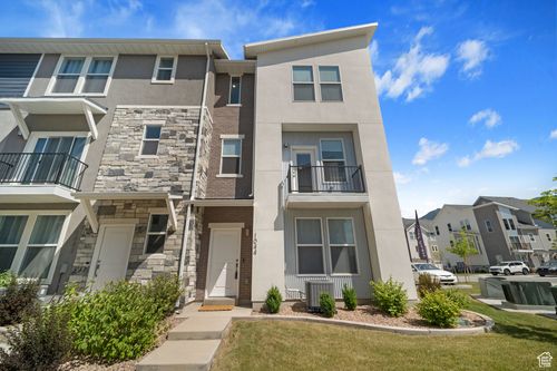 1044 S 2800 E, Spanish Fork, UT, 84660-6366 | Card Image