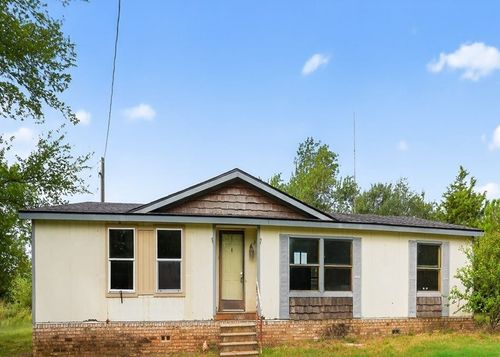 820 Orchard Rd, Bowie, TX, 76230-7016 | Card Image