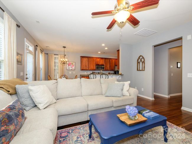 2022 Sugarbush Dr, House other with 3 bedrooms, 3 bathrooms and null parking in Charlotte NC | Image 15