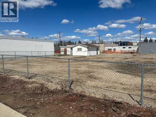 5016 51 Ave, Whitecourt, AB, T7S0E6 | Card Image