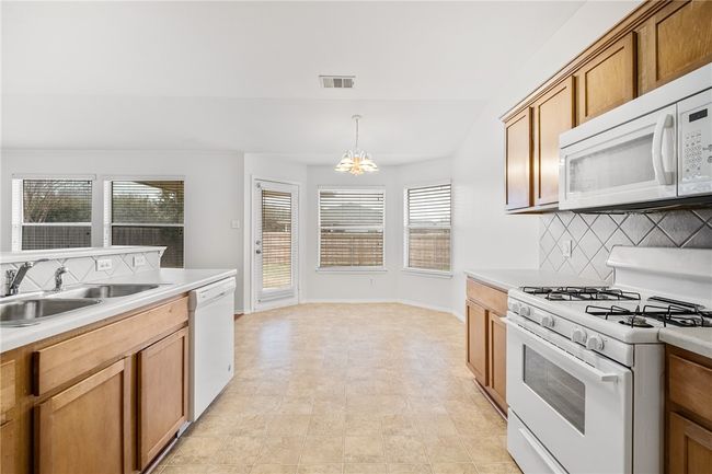 2209 Pearson Way, House other with 3 bedrooms, 2 bathrooms and 3 parking in Round Rock TX | Image 6