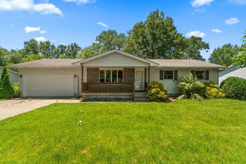 9082 Estates Dr, Demotte, IN, 46310-9761 | Card Image