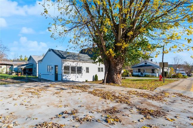 429 S Sycamore St, Home with 3 bedrooms, 2 bathrooms and null parking in Paoli IN | Image 39