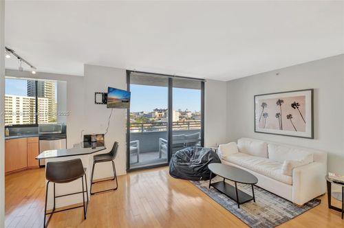 apt-909-1330 West Ave, Miami Beach, FL, 33139-0904 | Card Image