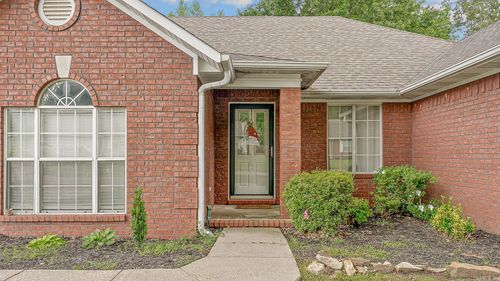 6902 Deerwood Dr, Paragould, AR, 72450-7420 | Card Image