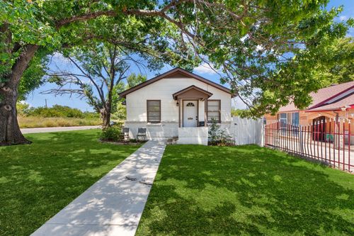 3460 Townsend Dr, Fort Worth, TX, 76110-3722 | Card Image