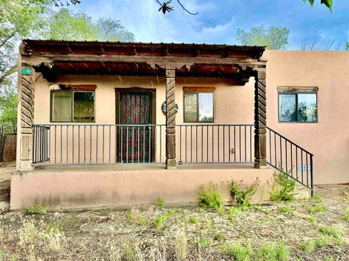 19 Valerio Rd, Ranchos de Taos, NM, 87557-7826 | Card Image