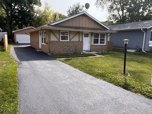 19451 Hoag Ct, Mundelein, IL, 60060-4014 | Card Image