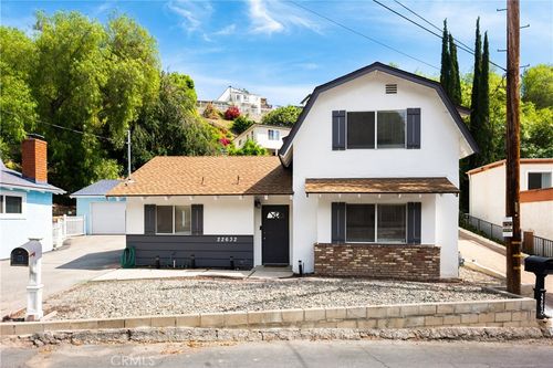 22632 Cass Ave, Woodland Hills, CA, 91364-2912 | Card Image