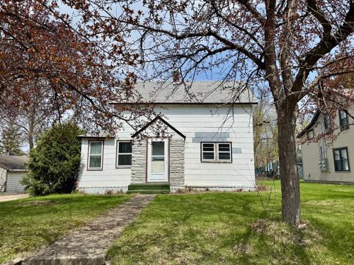 915 6th Avenue E, Alexandria, MN, 56308 | Card Image