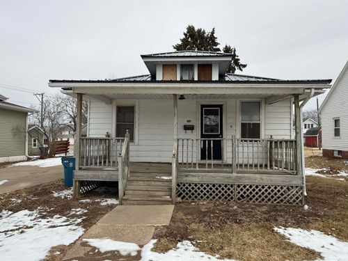 656 N Cedar St, Monticello, IA, 52310-1211 | Card Image