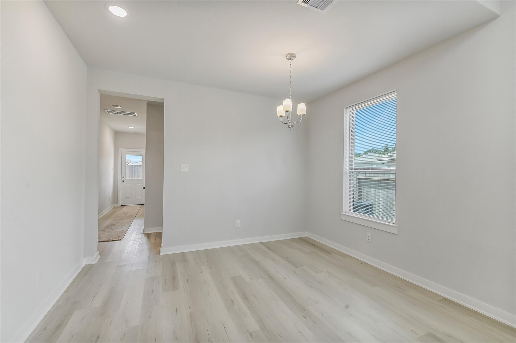 Residential Lease in Conroe 5