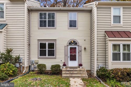 4 Waterside Ct, GERMANTOWN, MD, 20874-3741 | Card Image