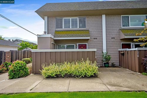 1218 Hookston Rd, Concord, CA, 94518-3922 | Card Image