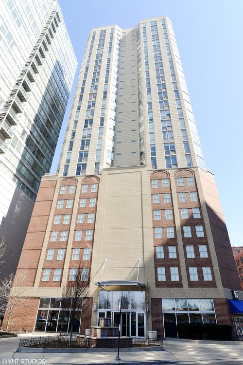 1403-645 N Kingsbury St, Chicago, IL, 60654-6581 | Card Image