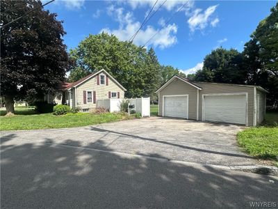 400 State Street, House other with 2 bedrooms, 1 bathrooms and null parking in Ridgeway NY | Image 3