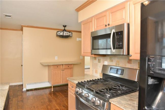 96 Harding St, House other with 3 bedrooms, 2 bathrooms and null parking in Wethersfield CT | Image 10