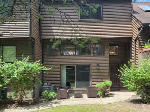 42 Tulip Court, Clarkstown, NY, 10954 | Card Image