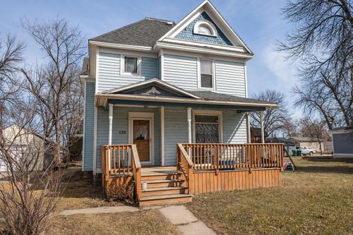 122 4th Ave Ne, Mayville, ND, 58257-1228 | Card Image