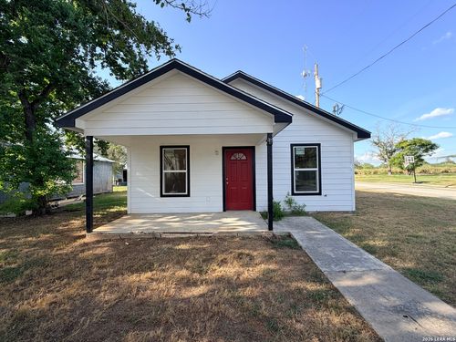 539 Waco St, Pleasanton, TX, 78064-1923 | Card Image
