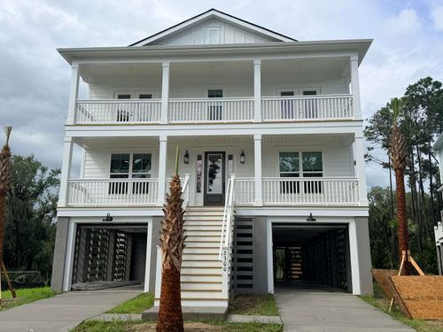 524-2300 Minifarm Way, Mount Pleasant, SC, 29466-9538 | Card Image