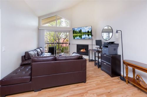 207-5535 Canoga Ave, Woodland Hills, CA, 91364 | Card Image
