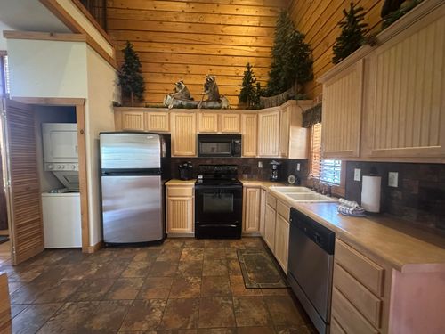 241 Oakridge Dr, Branson, MO, 65616-9699 | Card Image