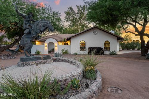 2601 E Mesquite St, Gilbert, AZ, 85296-9473 | Card Image