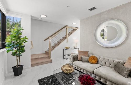 apt-104-2336 E 4th Ave, Hialeah, FL, 33013-3594 | Card Image