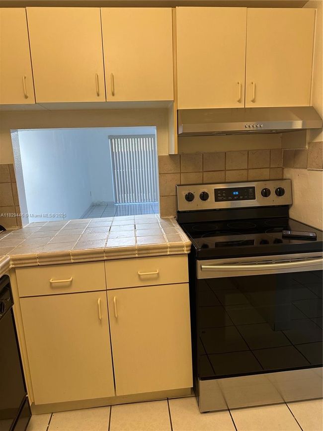 APT-1105 - 9972 N Kendall Dr, Condo with 2 bedrooms, 1 bathrooms and null parking in Miami FL | Image 8