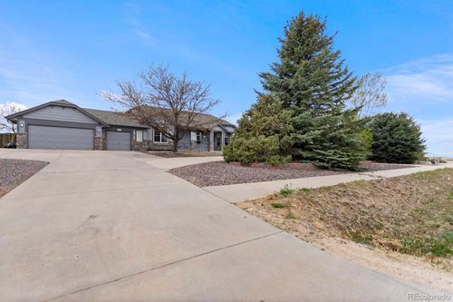 49240 Antelope Dr W, Bennett, CO, 80102-8655 | Card Image