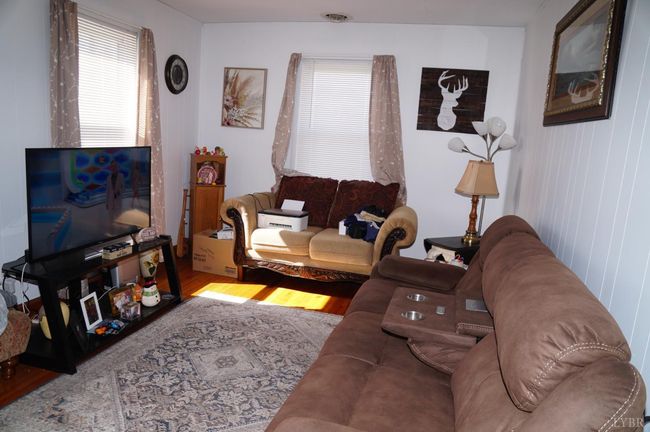 272 Jasper Wood Rd, House other with 2 bedrooms, 1 bathrooms and null parking in Hurt VA | Image 4