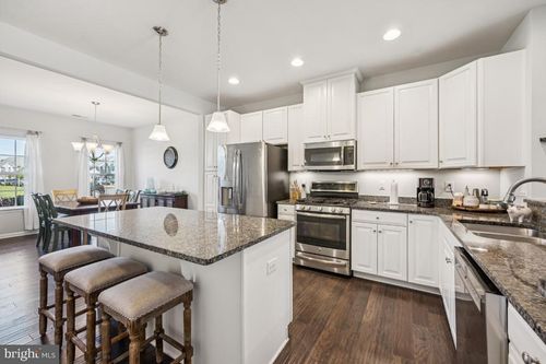 1-58 Heals Farm Rd, BURLINGTON, NJ, 08016-3180 | Card Image