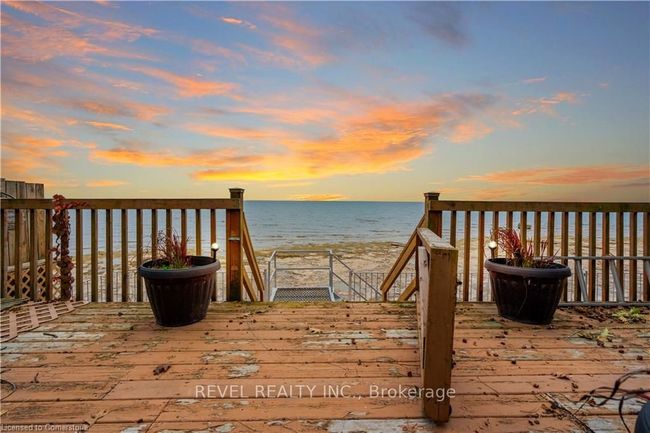 24 Lake Rd, House other with 2 bedrooms, 1 bathrooms and 2 parking in Selkirk ON | Image 40