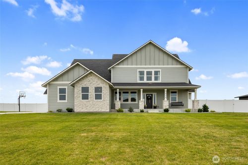 7979 Dune Lake Rd Se, Moses Lake, WA, 98837-8211 | Card Image