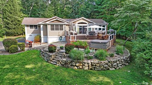 83 Maple Brook Rd, Tuxedo Park, NY, 10987-4623 | Card Image