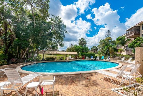 411-5961 N Falls Circle Dr, Lauderhill, FL, 33319-6819 | Card Image