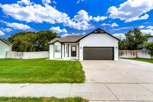 216 W Poplar St, Goddard, KS, 67052-8598 | Card Image