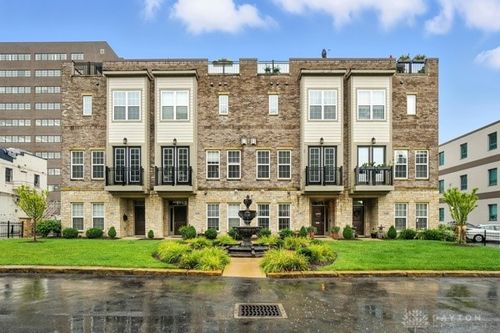 127 Lowe Ln, Dayton, OH, 45402-3013 | Card Image