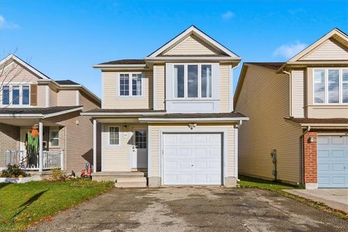 724 Angler Way, Waterloo, ON, N2K4L6 | Card Image