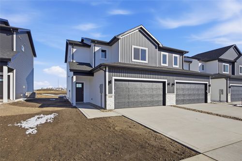 115 Ne Doe Pointe Ln, Ankeny, IA, 50021-7000 | Card Image