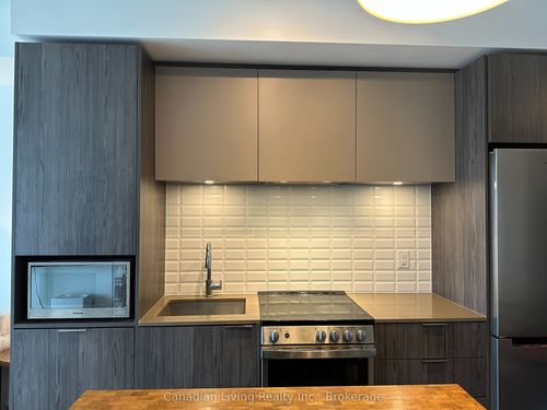 601-70 Annie Craig Dr, Etobicoke, ON, M8V0G2 | Card Image