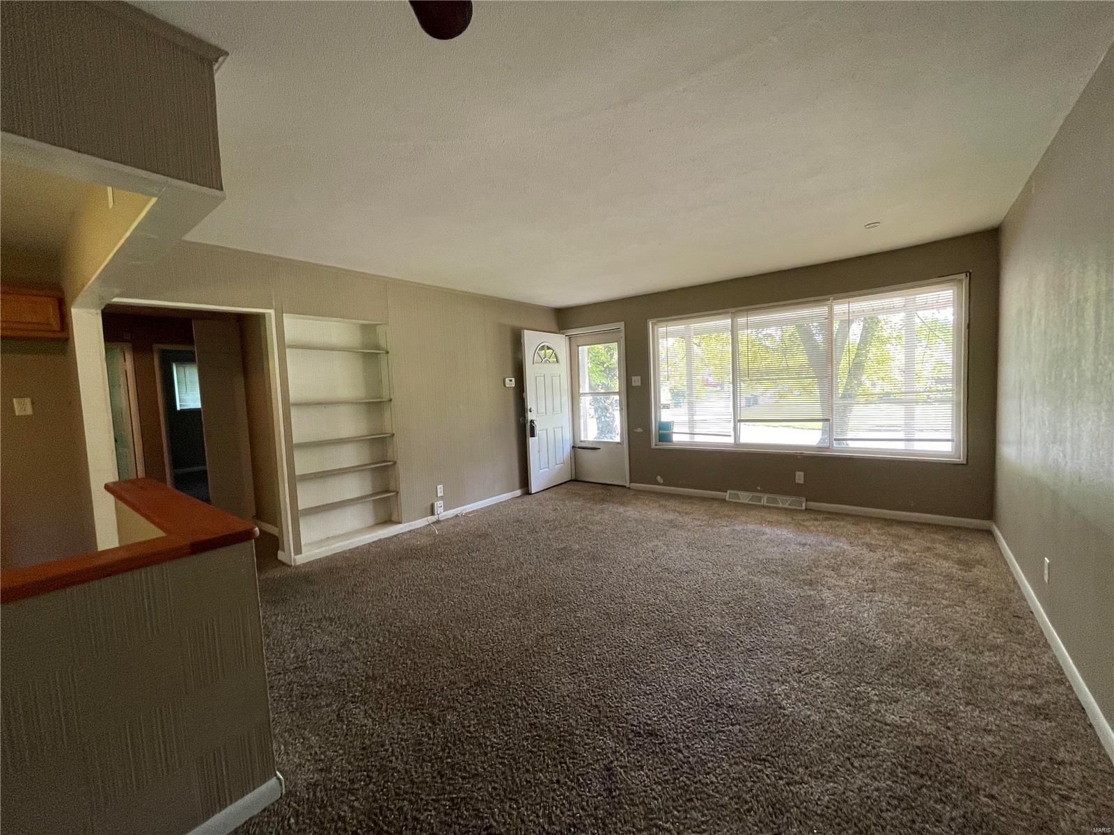 Edgefield Dr, Saint Louis, MO 63136