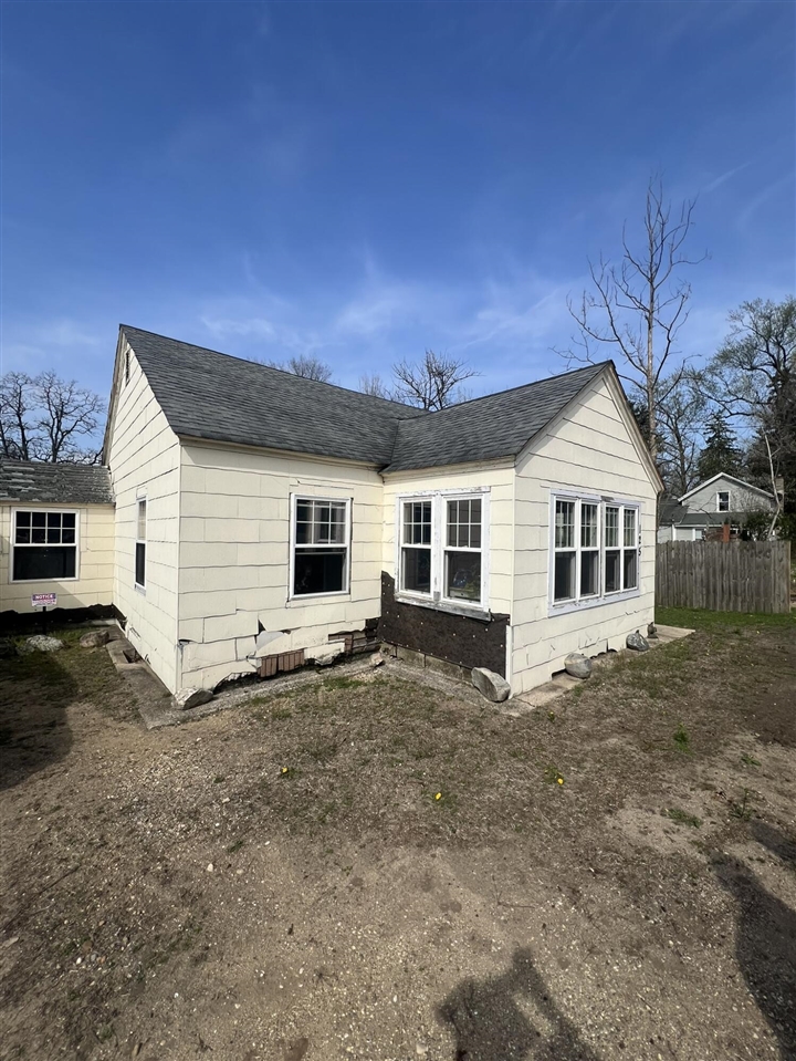 Edgar Bergen Blvd, Decatur, MI 49045